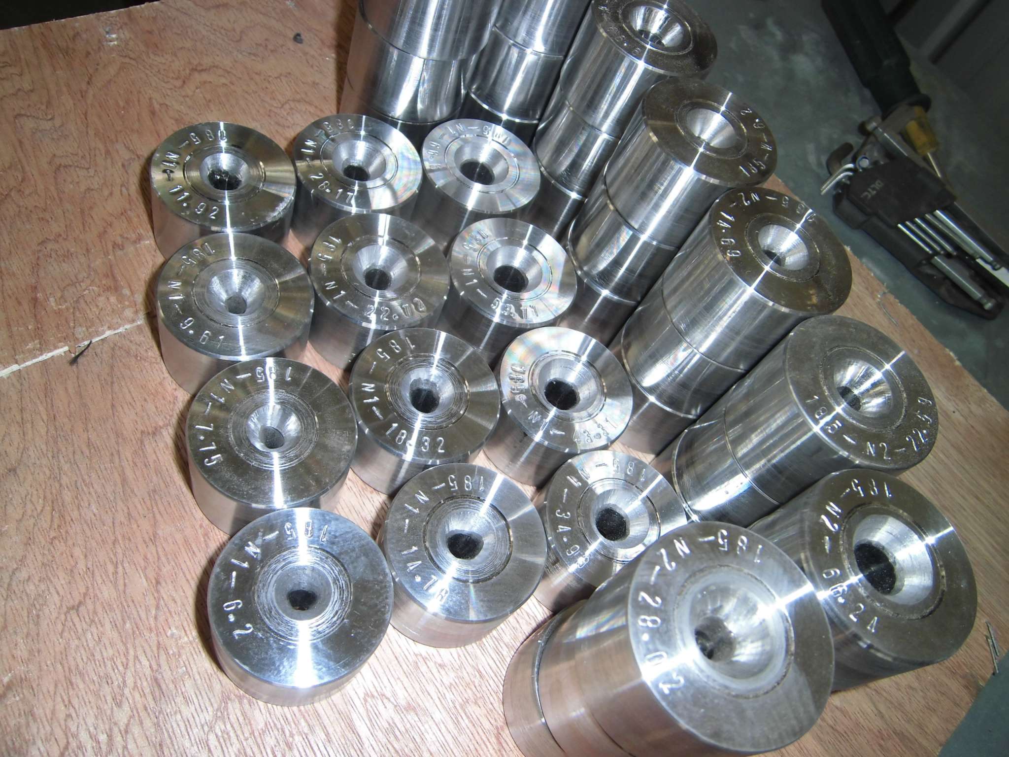异型拉丝模 - 铝合金电缆模具 聚晶拉丝模具 电缆模具 异型拉丝模